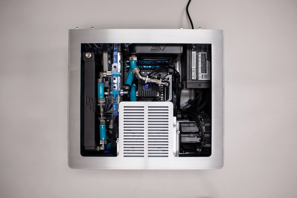 Custom Liquid Cooled Silver LEET Gaming